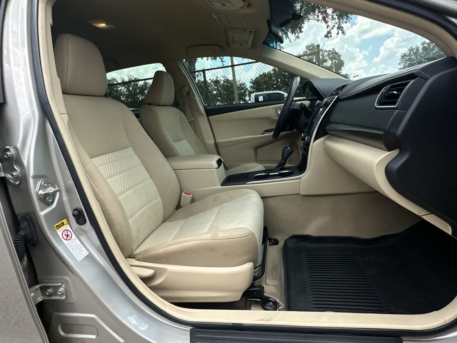 Thumbnail: 2016 Toyota Camry - 14