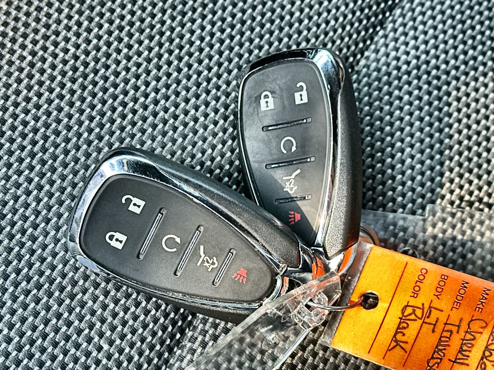 Thumbnail: 2022 Chevrolet Traverse - 20