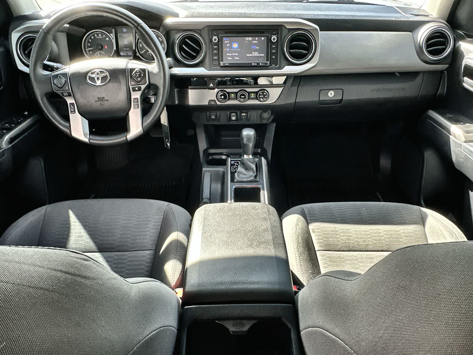 Thumbnail: 2018 Toyota Tacoma - 10