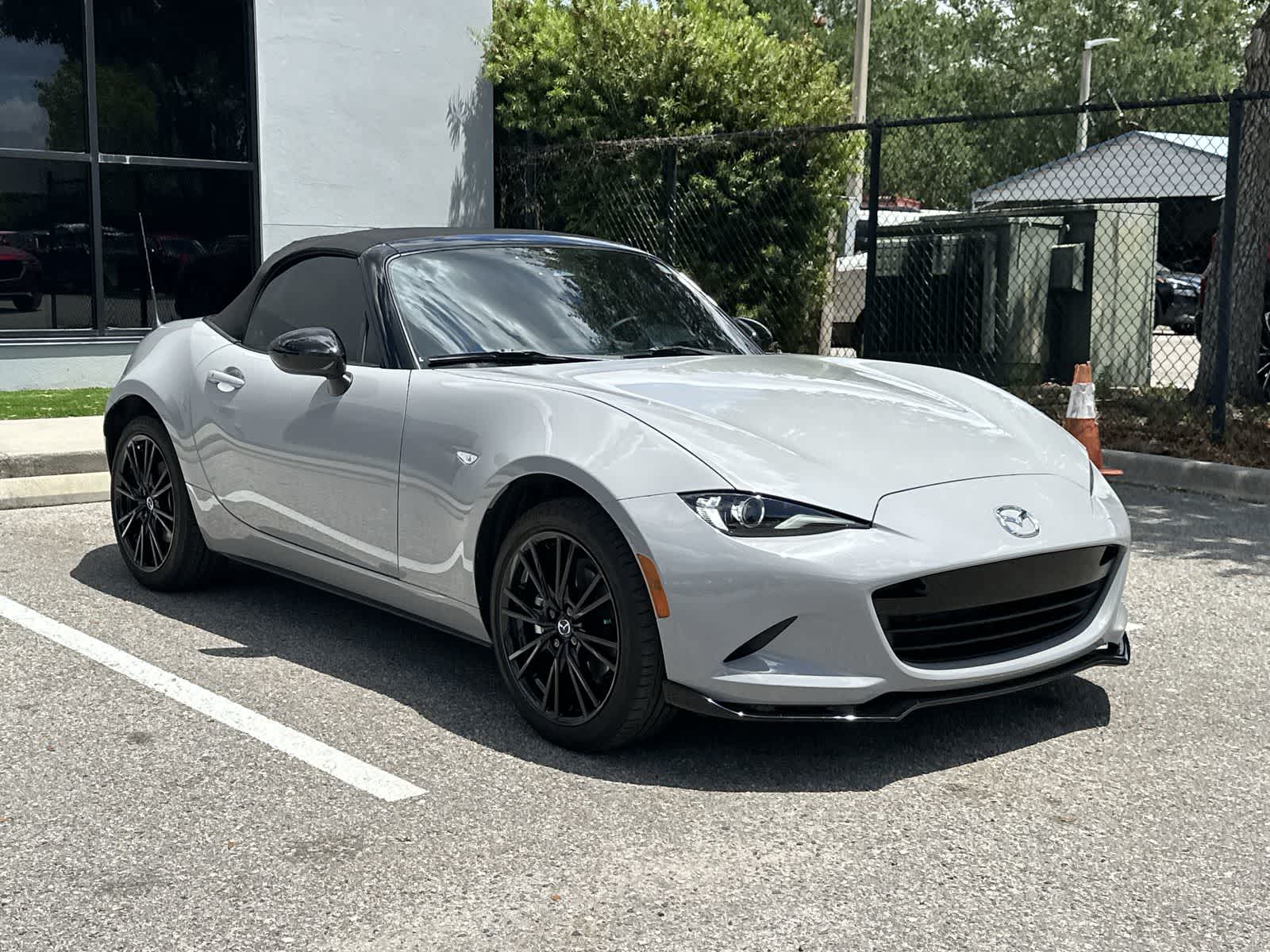 Thumbnail: 2025 Mazda MX-5 Miata - 10