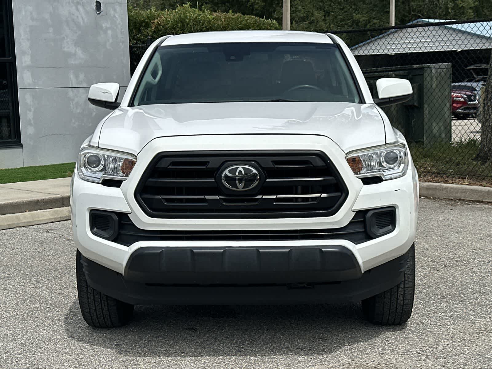 Thumbnail: 2019 Toyota Tacoma - 6