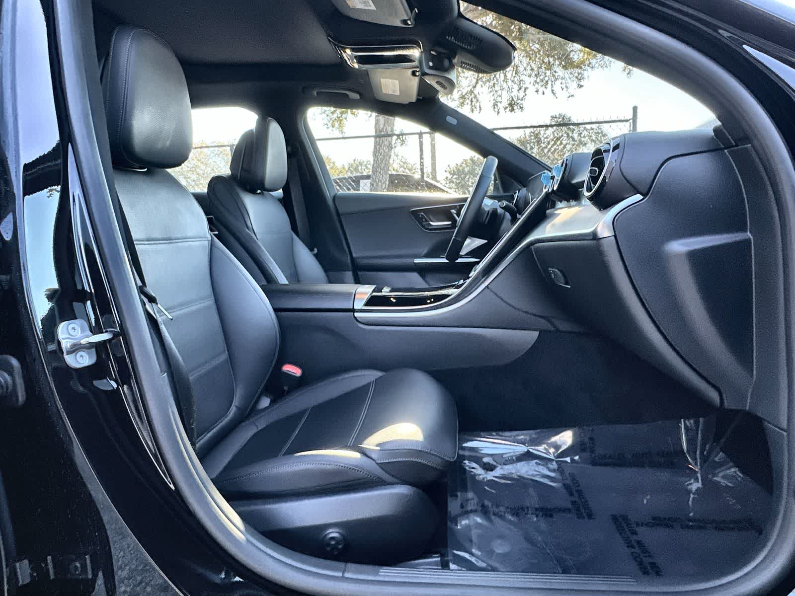 Thumbnail: 2025 Mercedes-Benz C-Class - 14