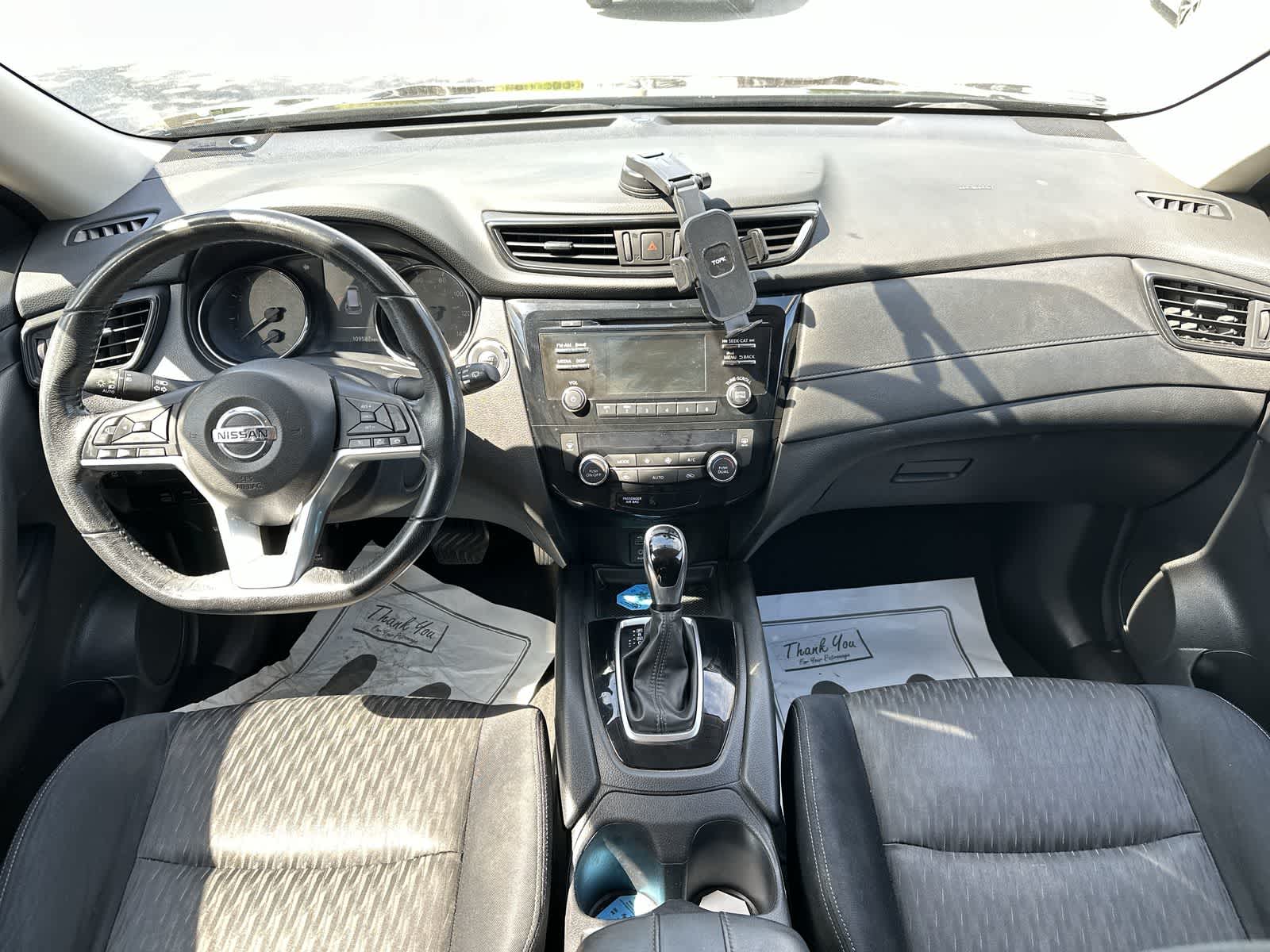 Thumbnail: 2017 Nissan Rogue - 10