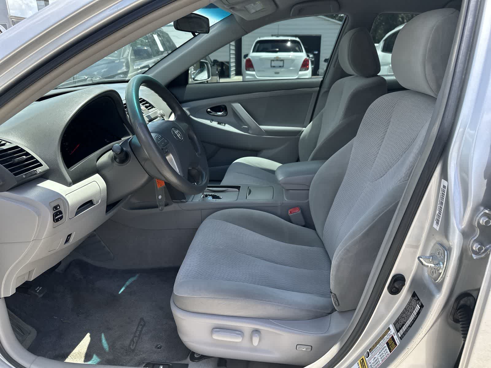 2010 Toyota Camry LE 9
