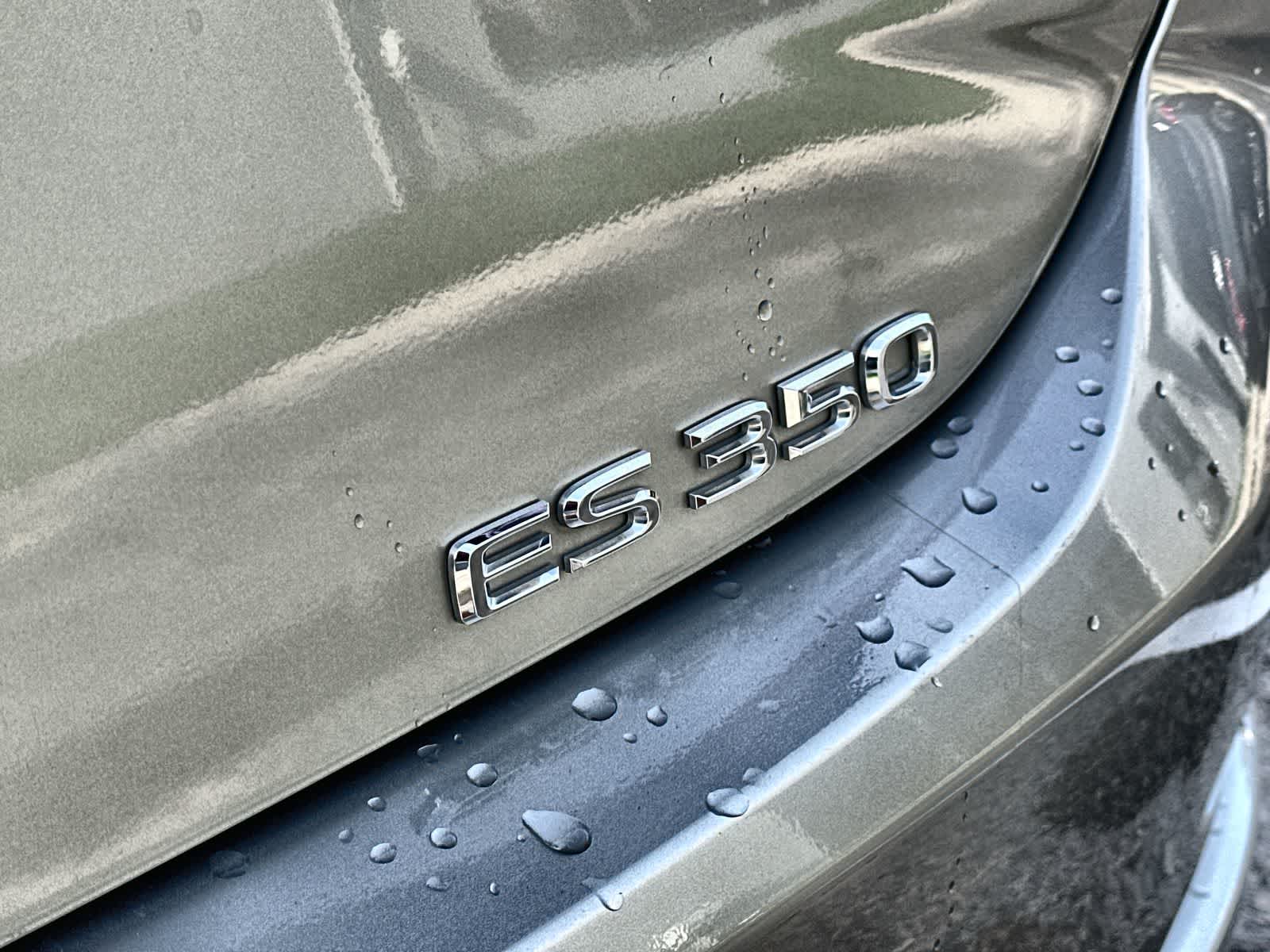 Thumbnail: 2020 Lexus ES - 7