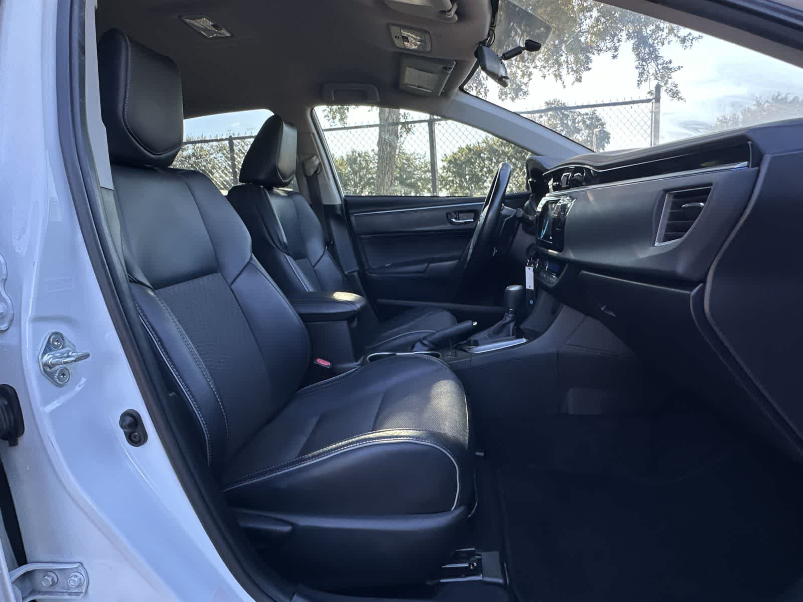 Thumbnail: 2015 Toyota Corolla - 14