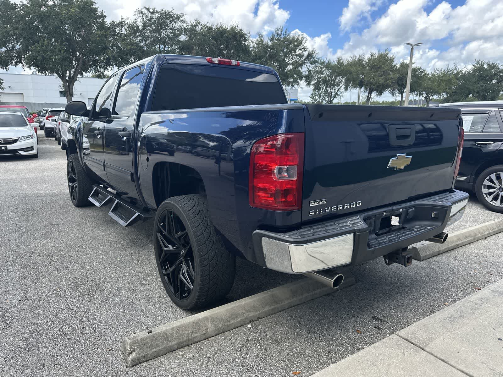 Thumbnail: 2011 Chevrolet Silverado 1500 - 4