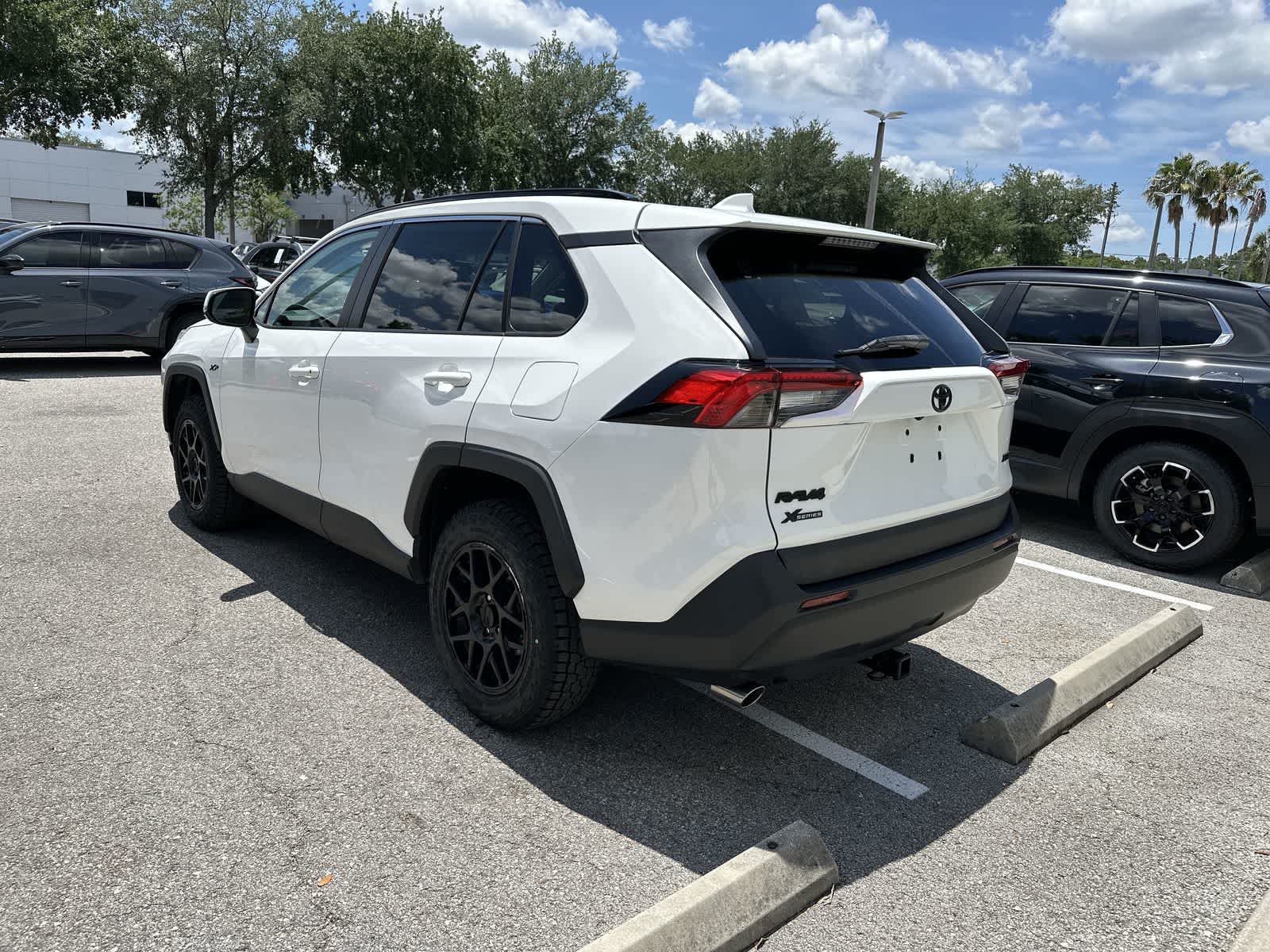 Thumbnail: 2019 Toyota RAV4 - 6