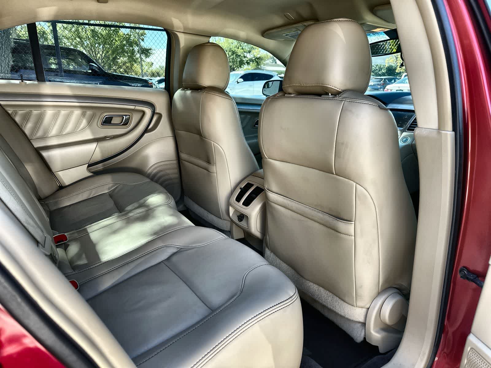 Thumbnail: 2015 Ford Taurus - 18