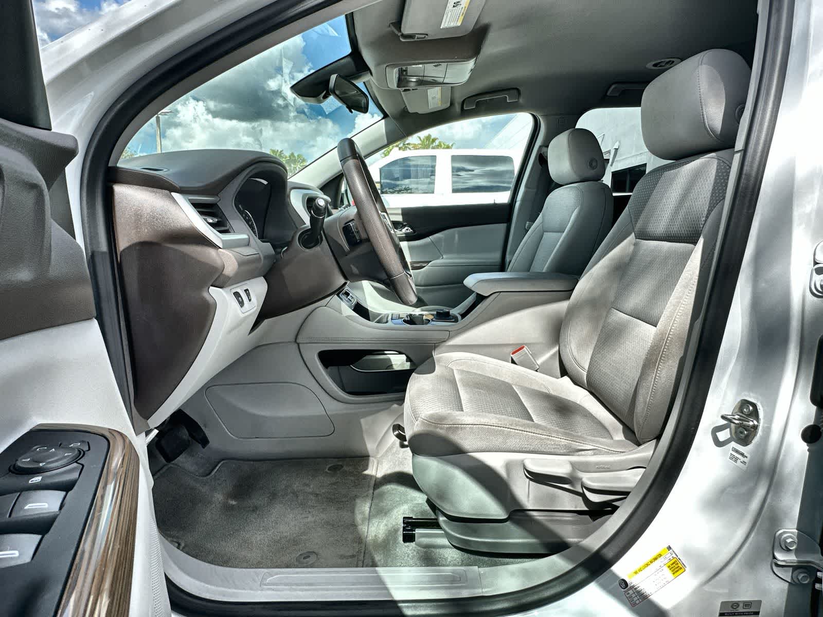 Thumbnail: 2023 GMC Acadia - 2