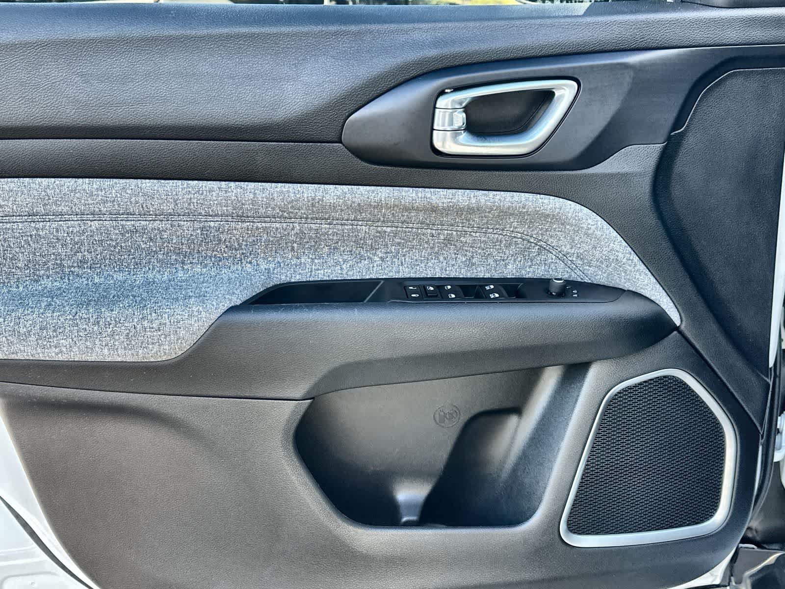 Thumbnail: 2022 Jeep Compass - 9