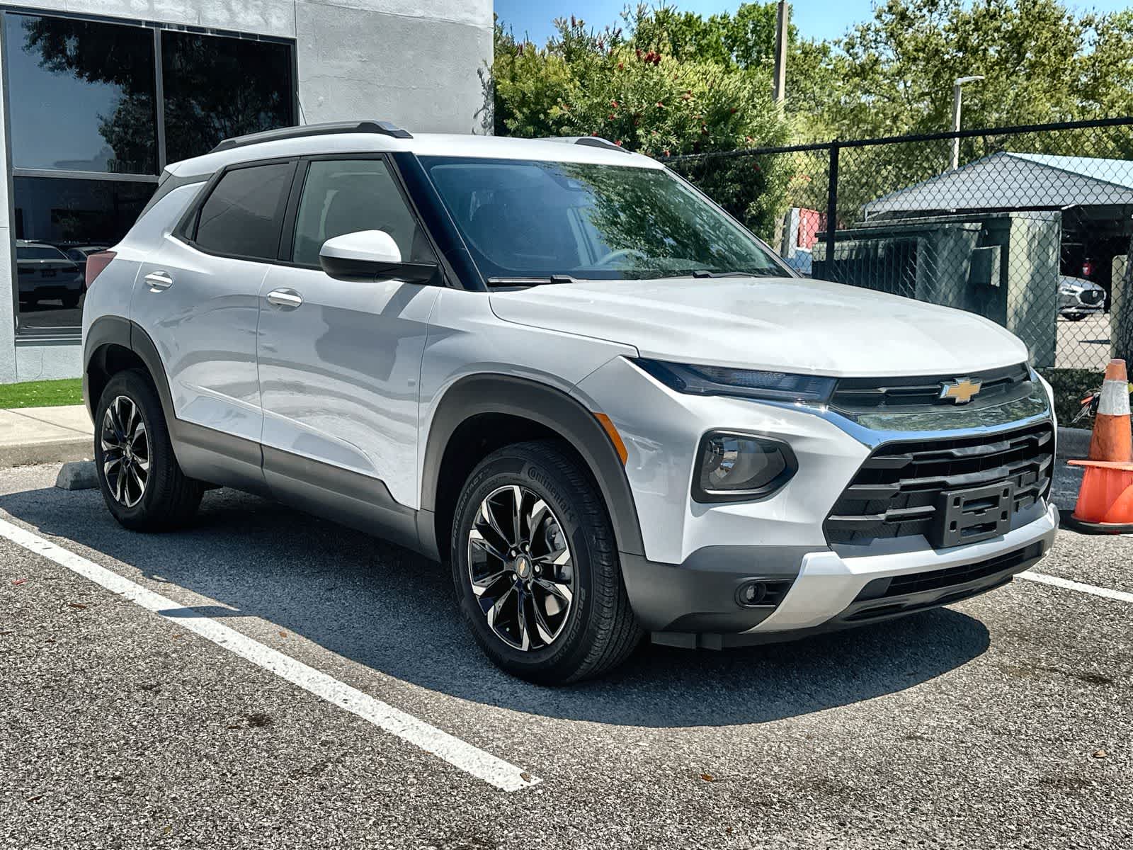 Thumbnail: 2023 Chevrolet TrailBlazer - 11