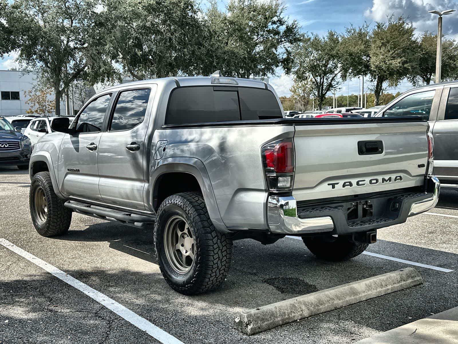 Thumbnail: 2018 Toyota Tacoma - 4