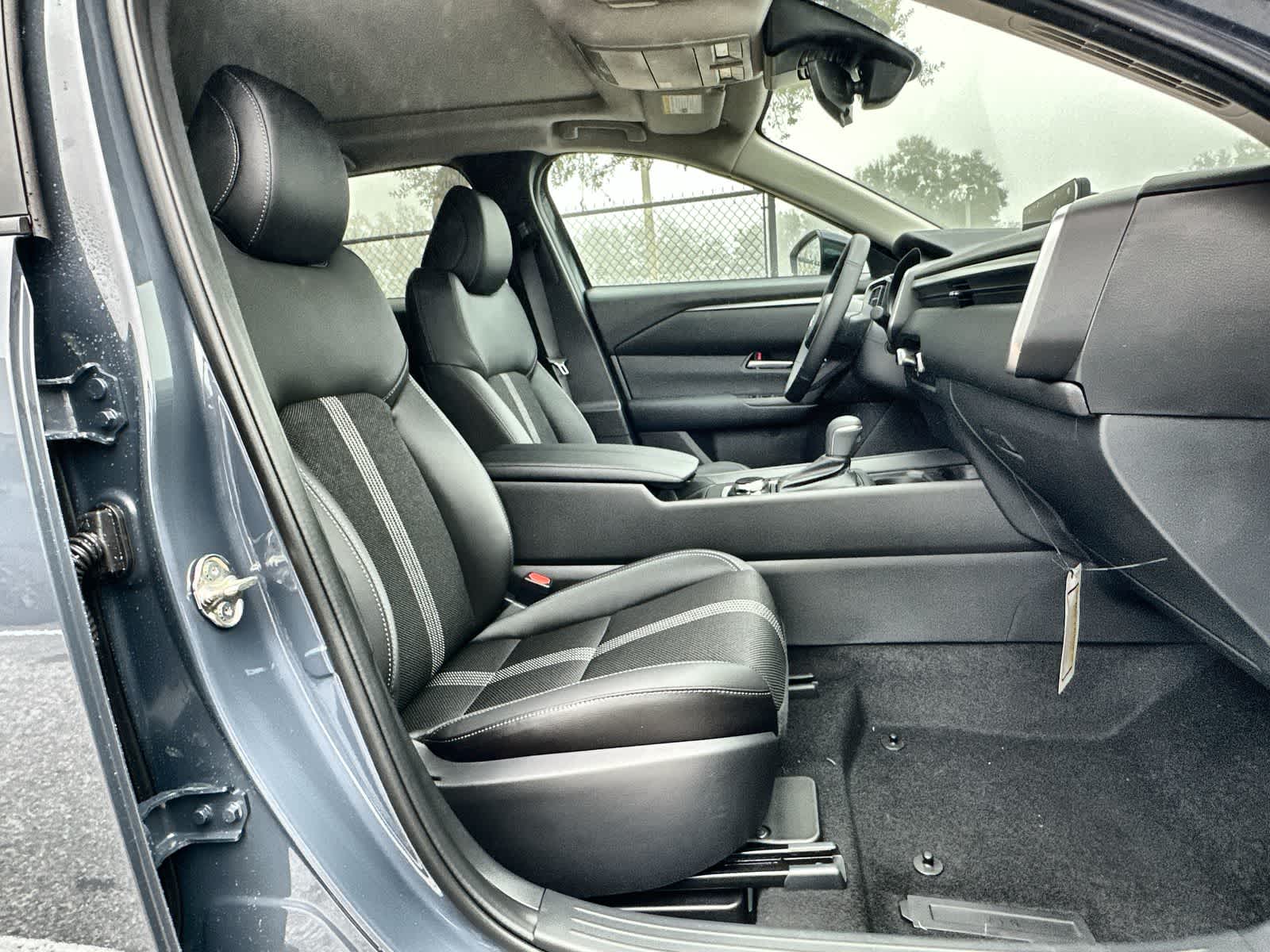 Thumbnail: 2026 Mazda CX-50 - 9