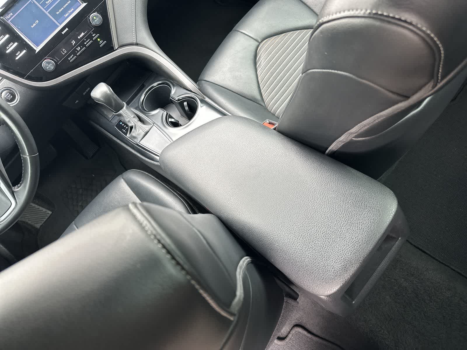 Thumbnail: 2020 Toyota Camry - 16