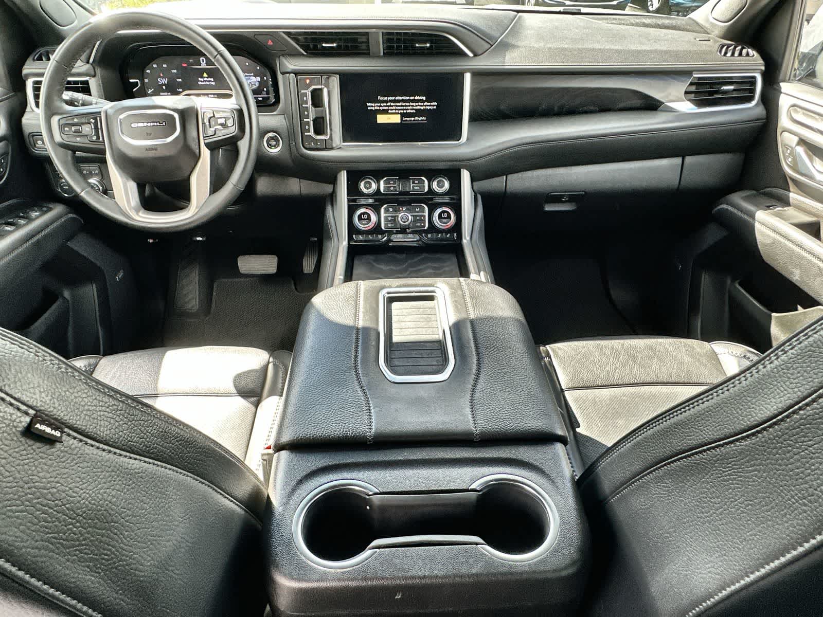 Thumbnail: 2024 GMC Yukon XL - 10