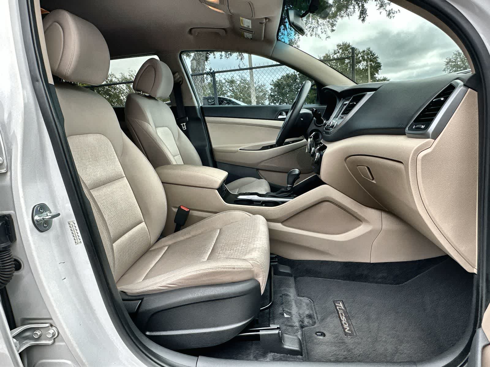 Thumbnail: 2016 Hyundai Tucson - 14