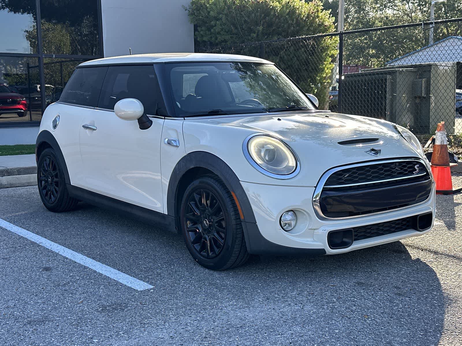 Thumbnail: 2014 MINI Cooper Hardtop - 11