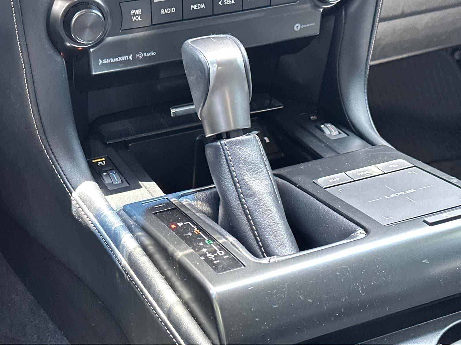 Thumbnail: 2023 Lexus GX - 17