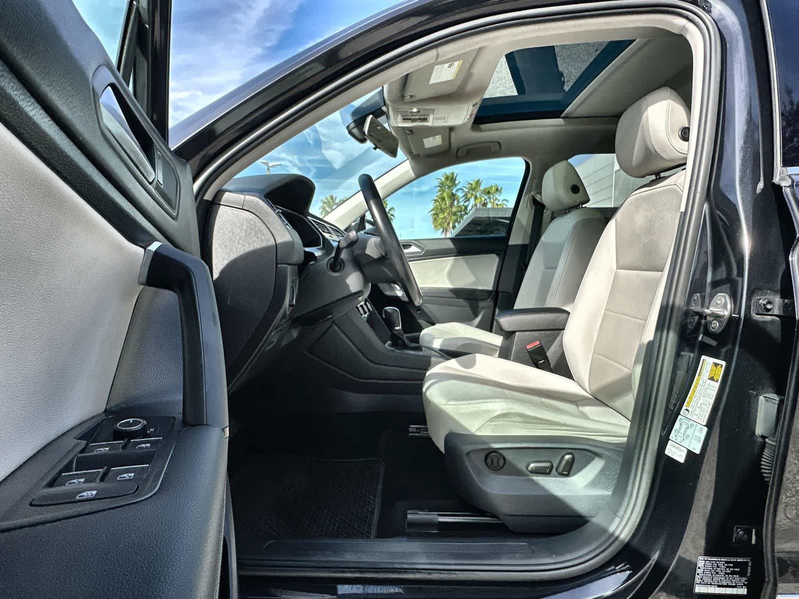 Thumbnail: 2019 Volkswagen Tiguan - 2