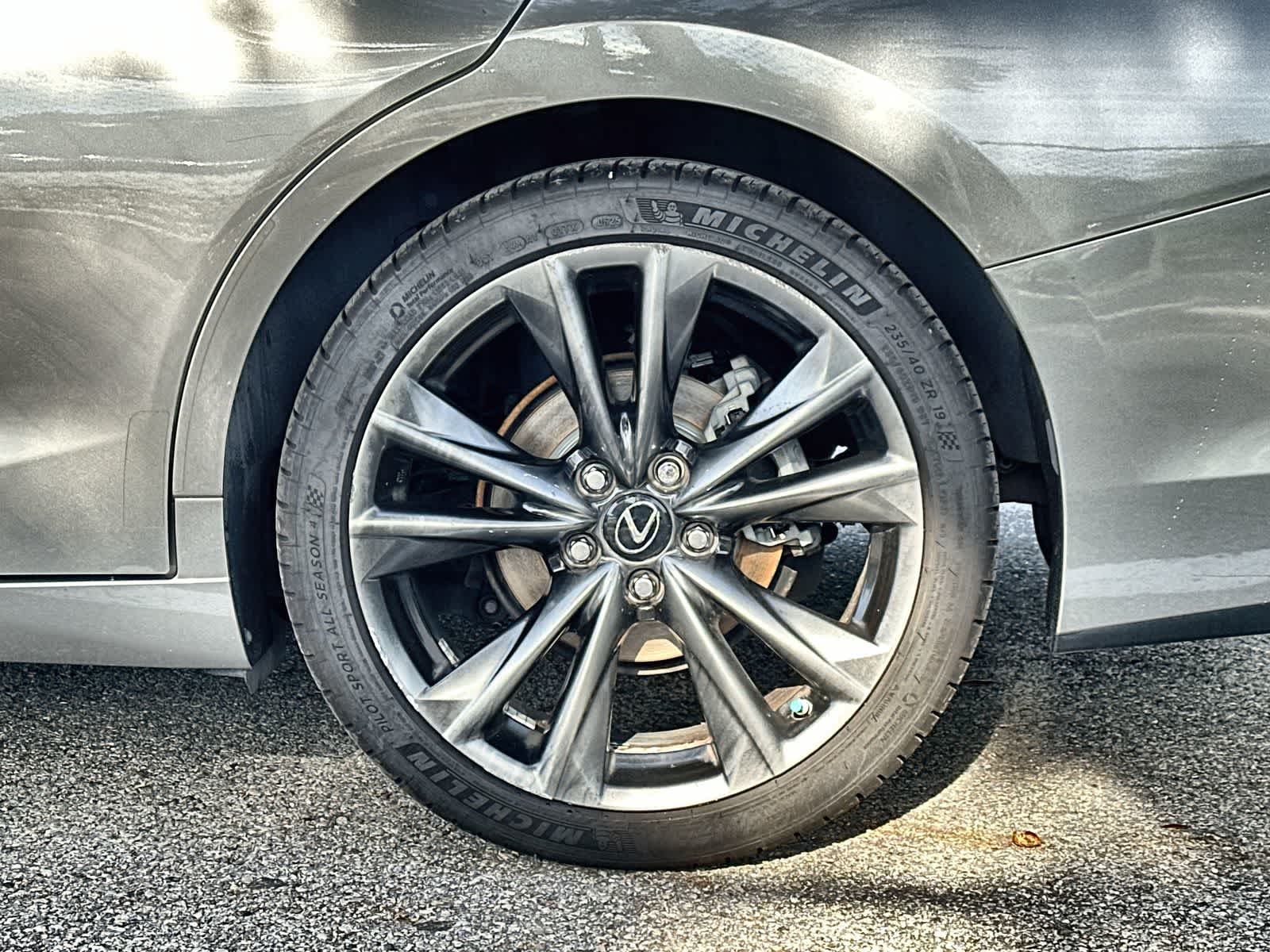 Thumbnail: 2020 Lexus ES - 8