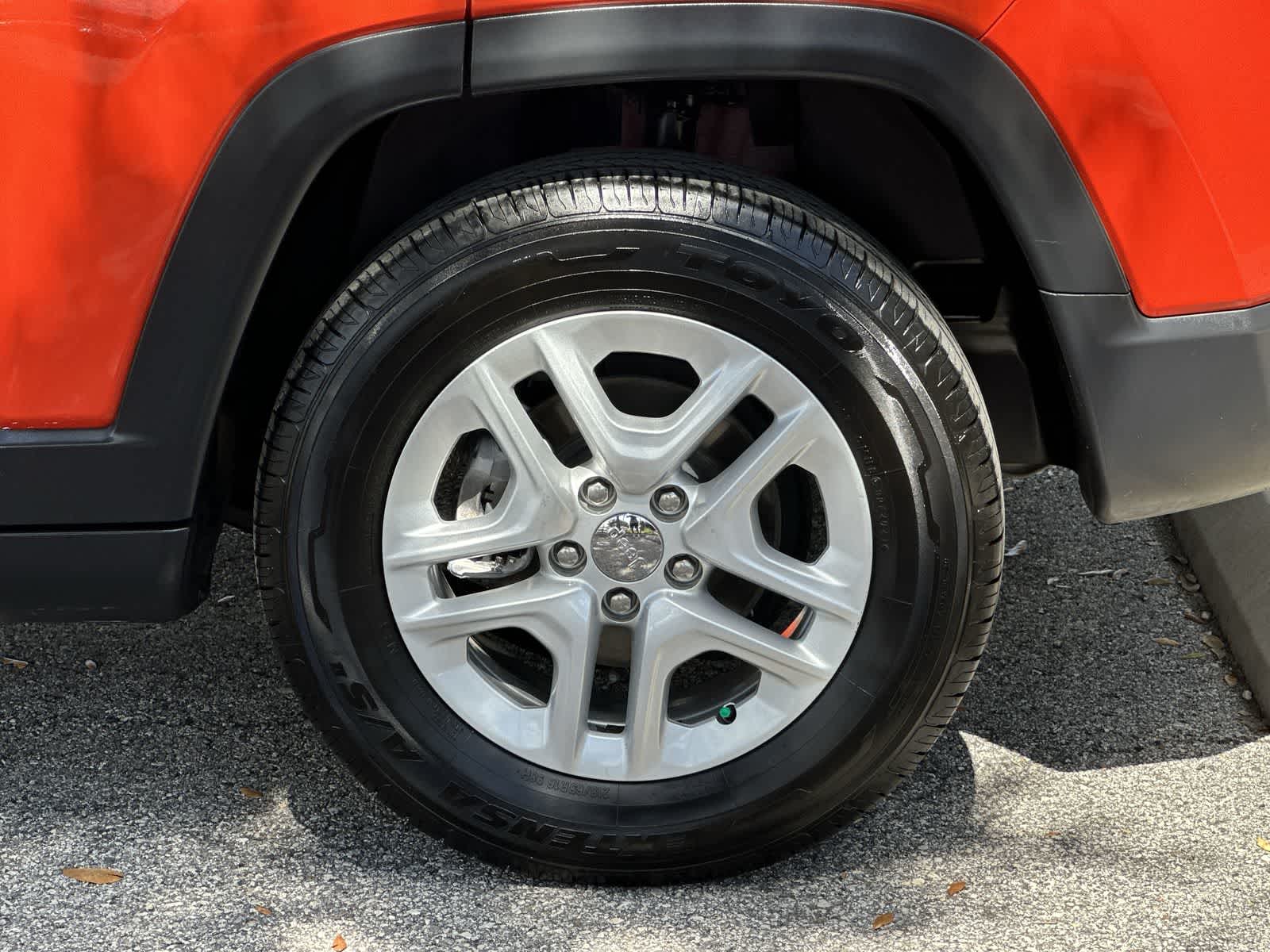 Thumbnail: 2018 Jeep Compass - 8