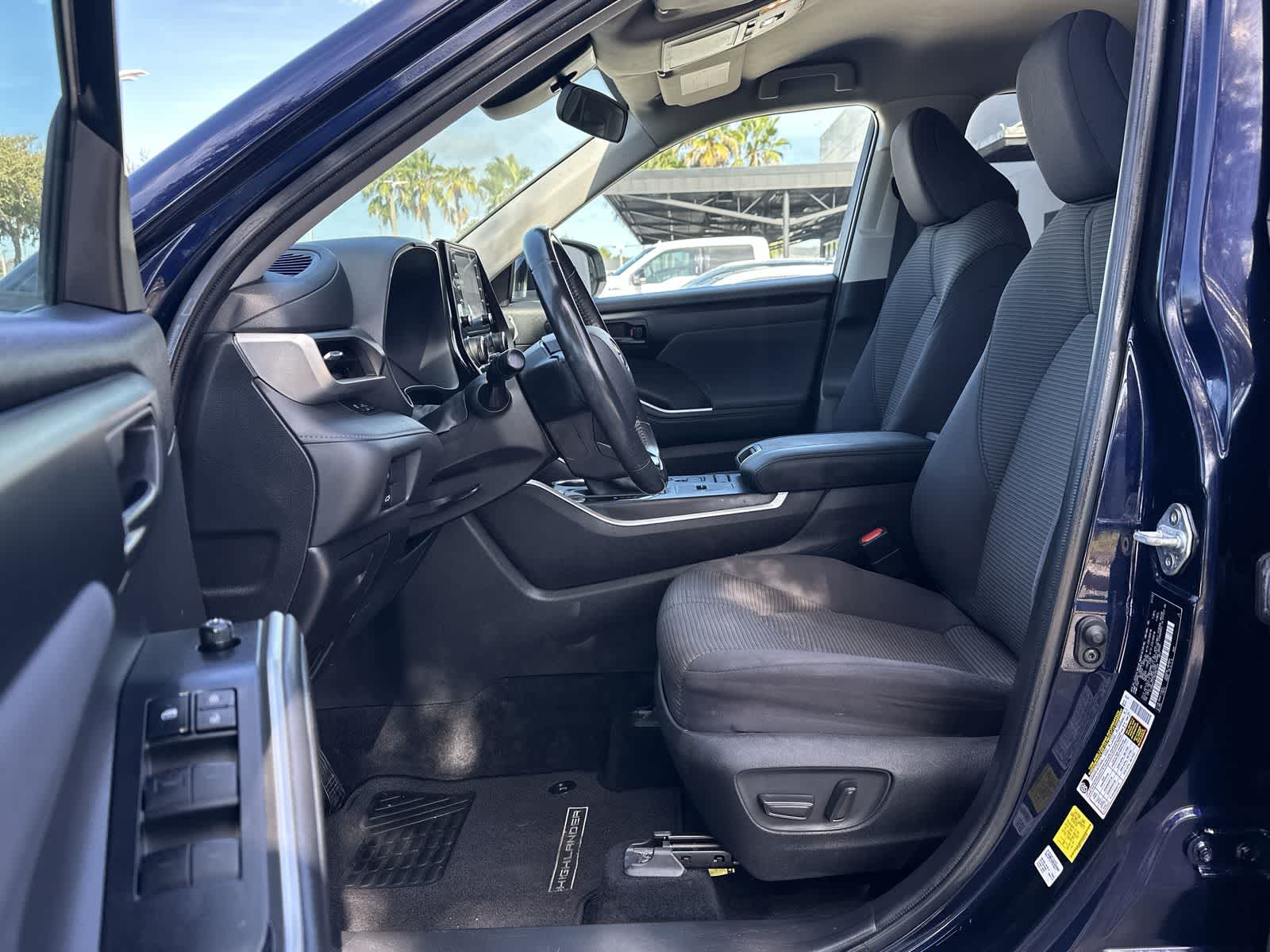 Thumbnail: 2022 Toyota Highlander - 2