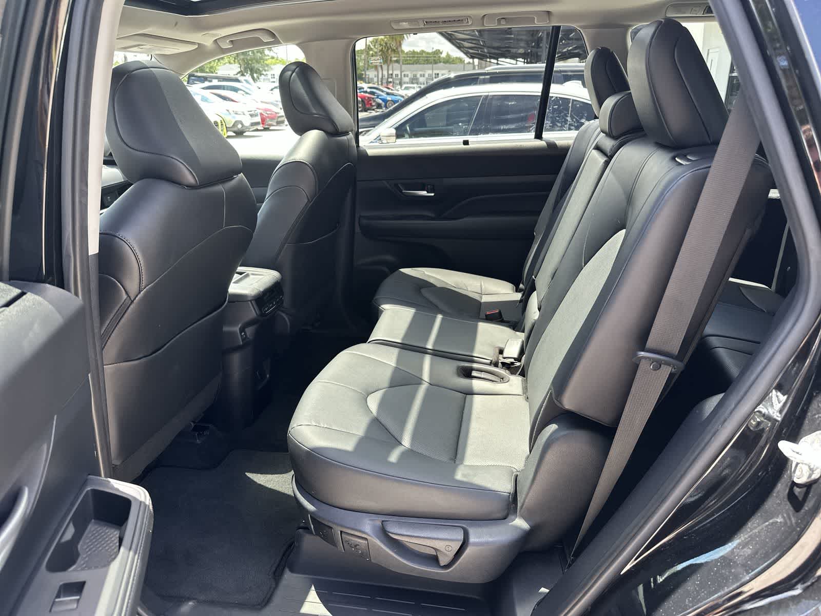 Thumbnail: 2024 Toyota Grand Highlander - 4