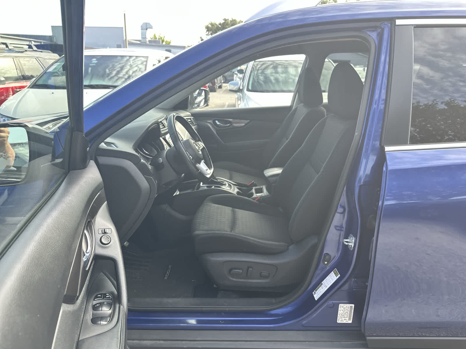 Thumbnail: 2019 Nissan Rogue - 2