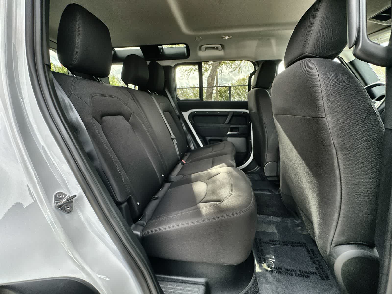 Thumbnail: 2023 Land Rover Defender - 19