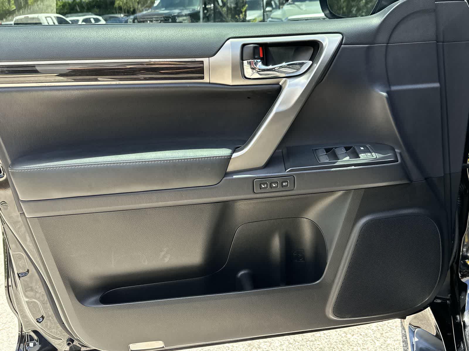 Thumbnail: 2023 Lexus GX - 18