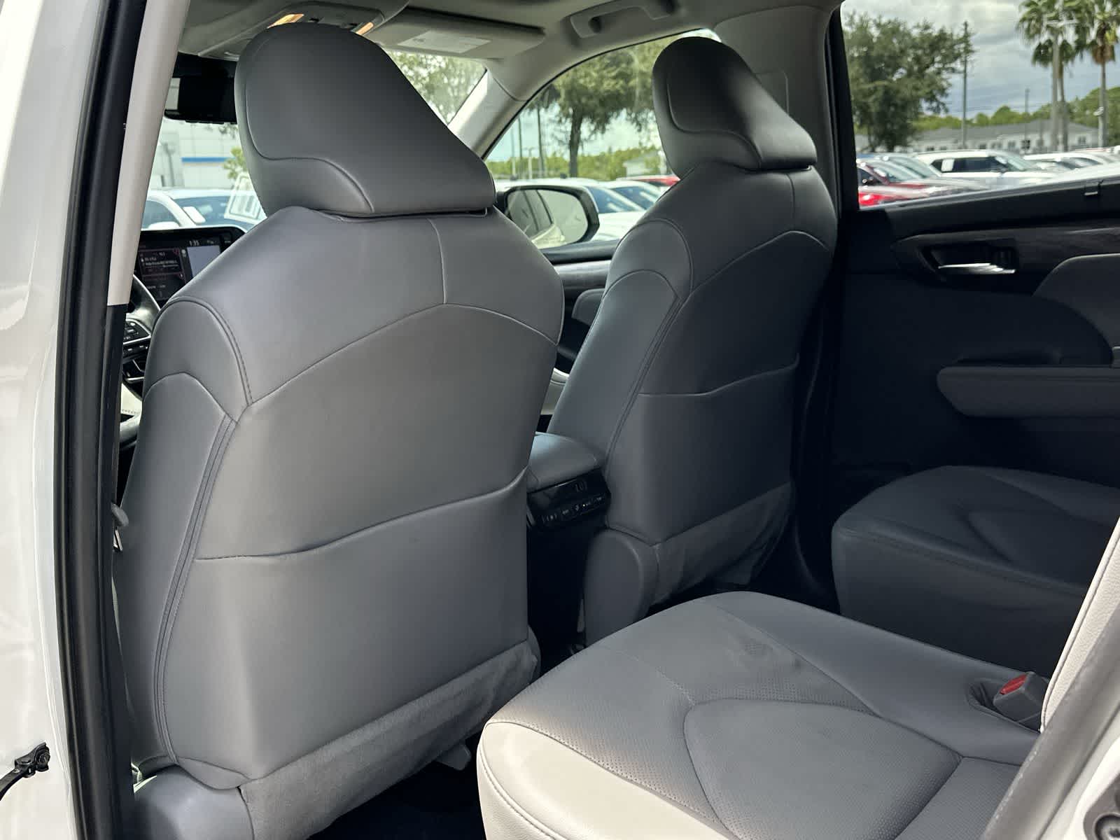 Thumbnail: 2021 Toyota Highlander - 12