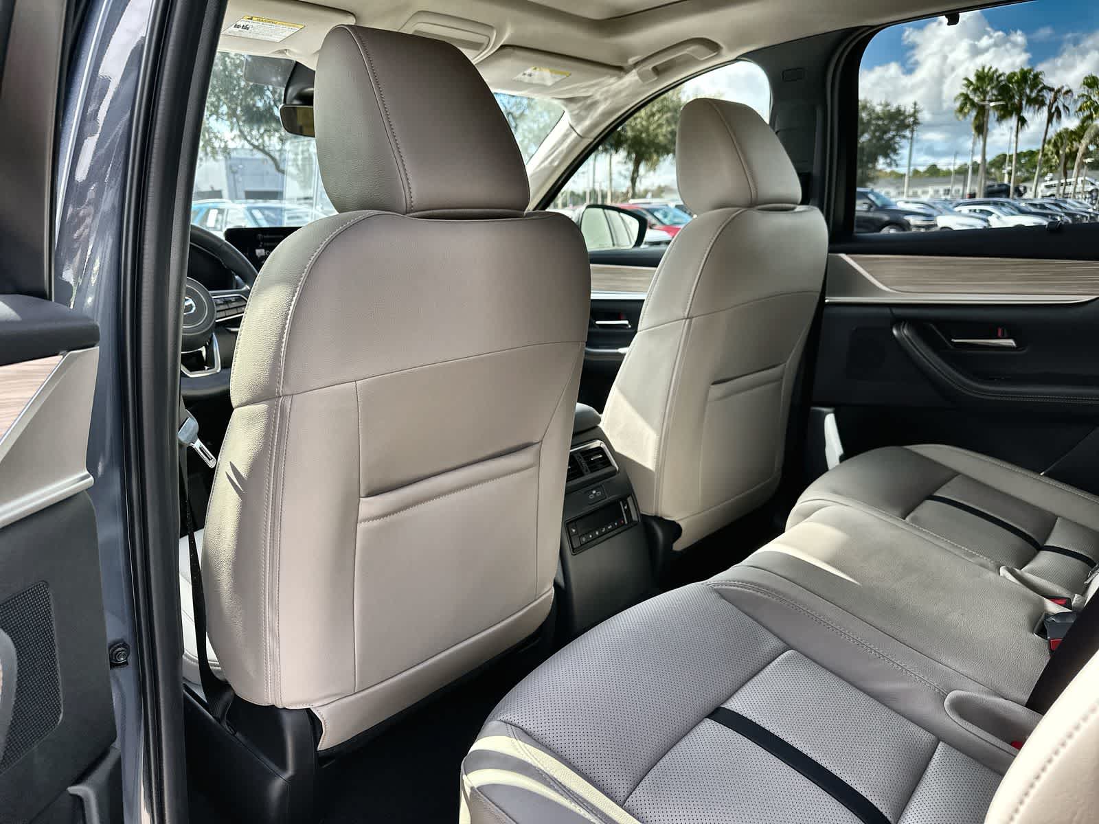 Thumbnail: 2026 Mazda CX-70 - 12