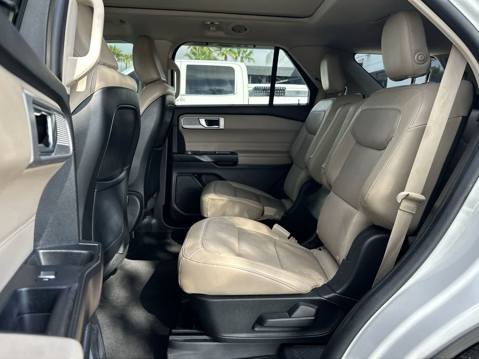 Thumbnail: 2020 Ford Explorer - 14