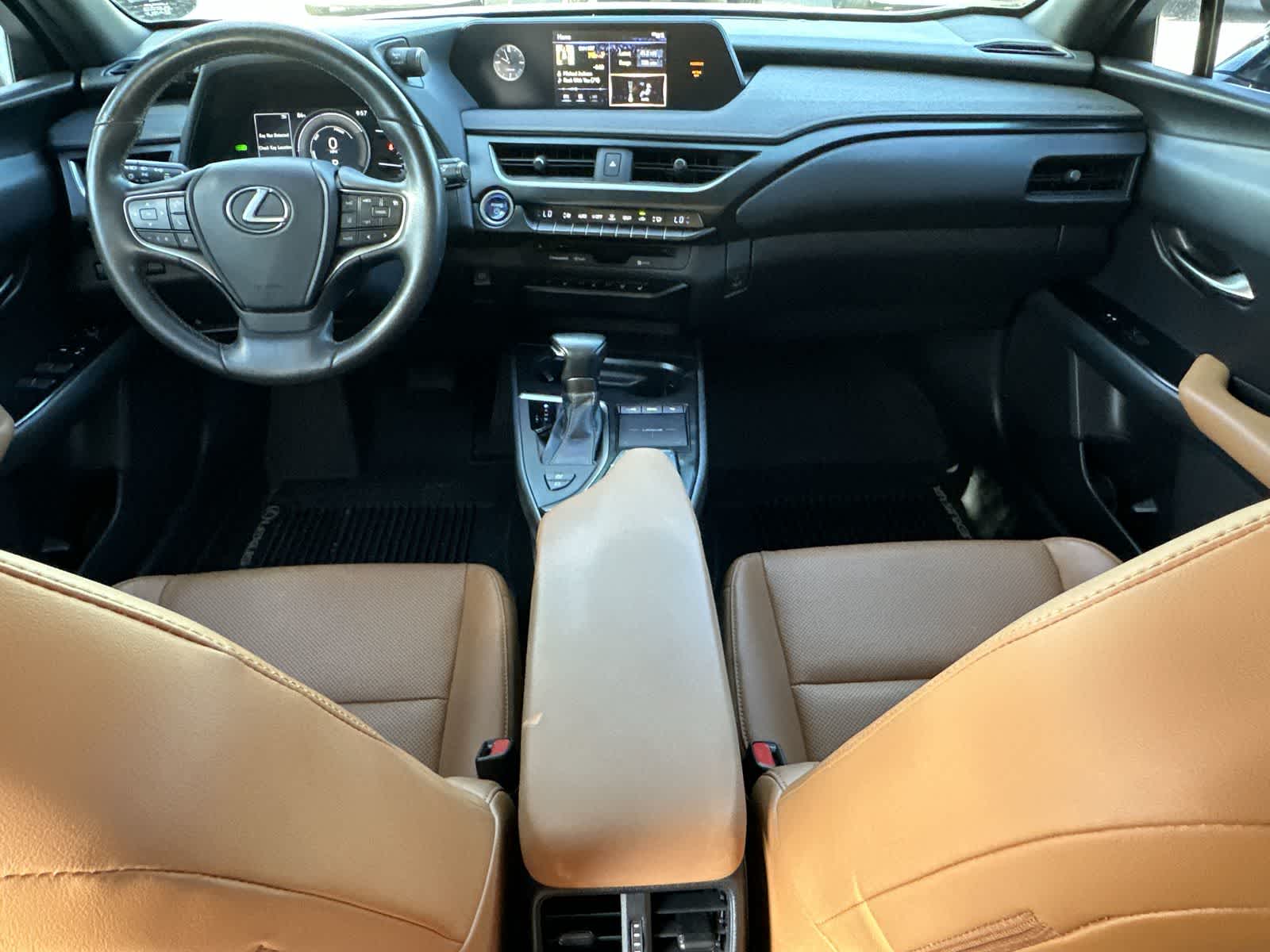 Thumbnail: 2019 Lexus UX - 10