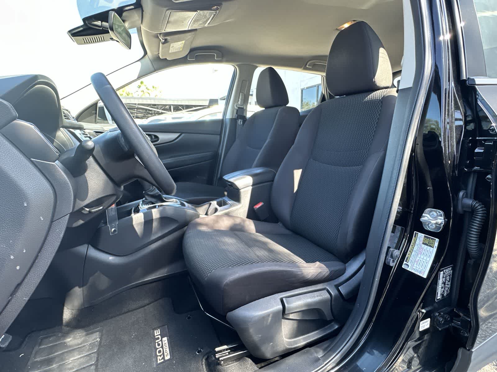 Thumbnail: 2020 Nissan Rogue Sport - 11