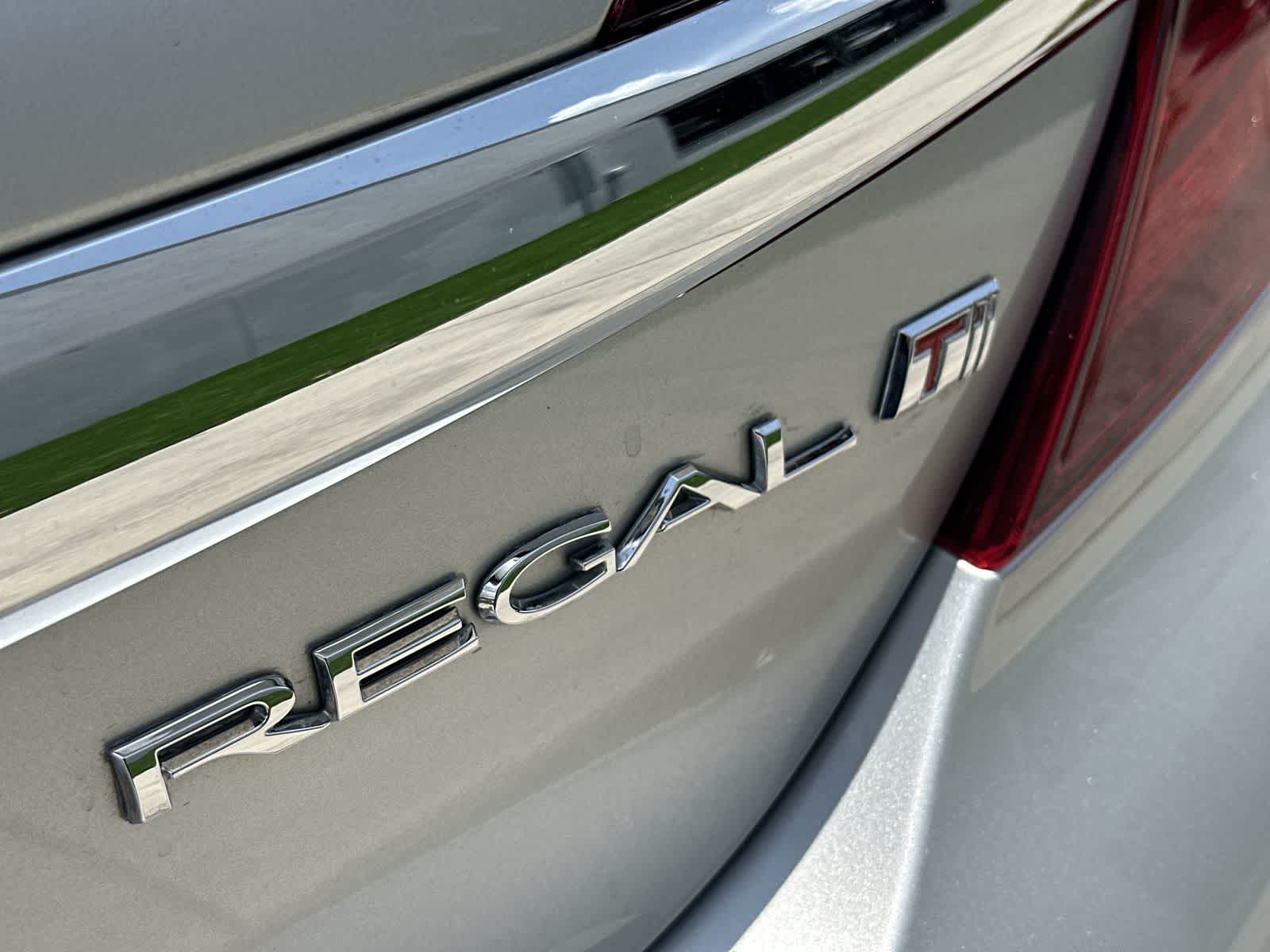 Thumbnail: 2017 Buick Regal - 13