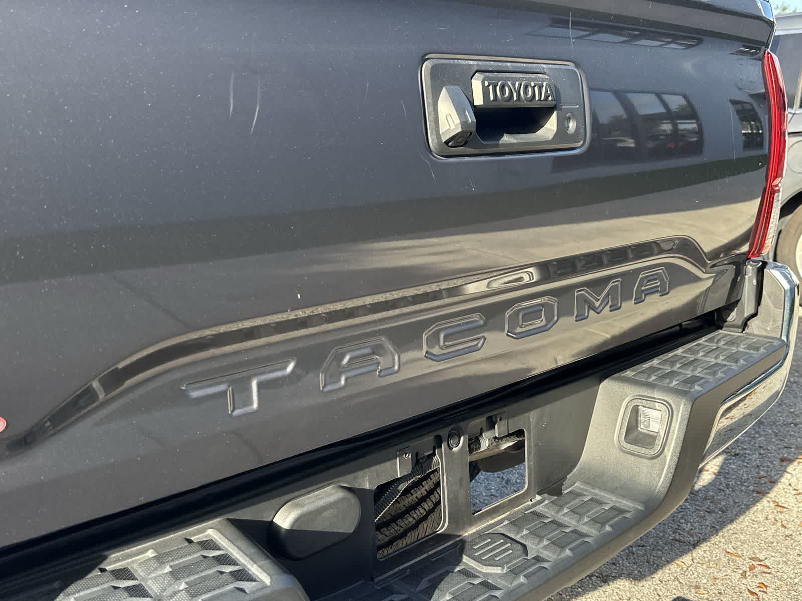 Thumbnail: 2022 Toyota Tacoma - 7