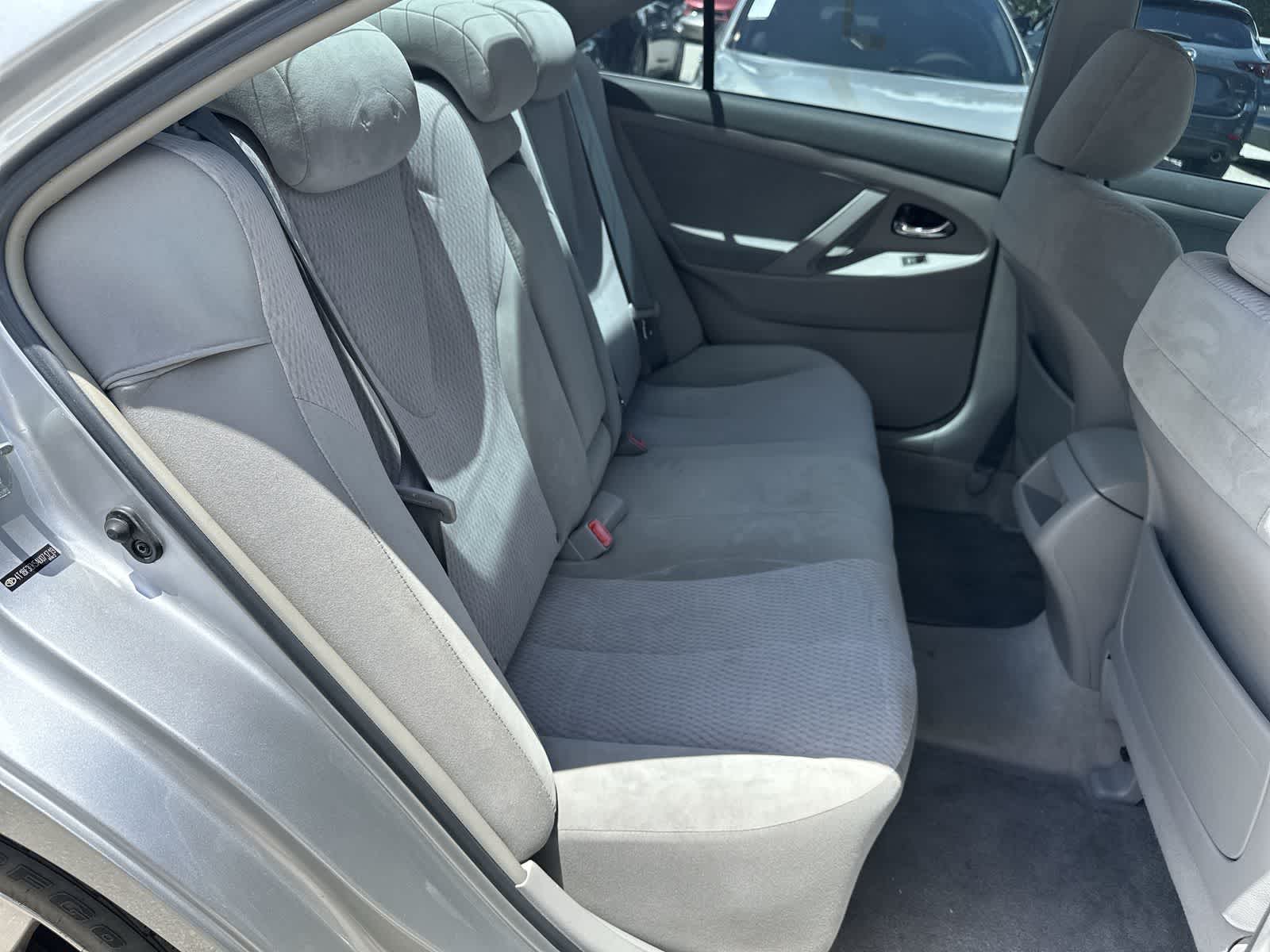 2010 Toyota Camry LE 12