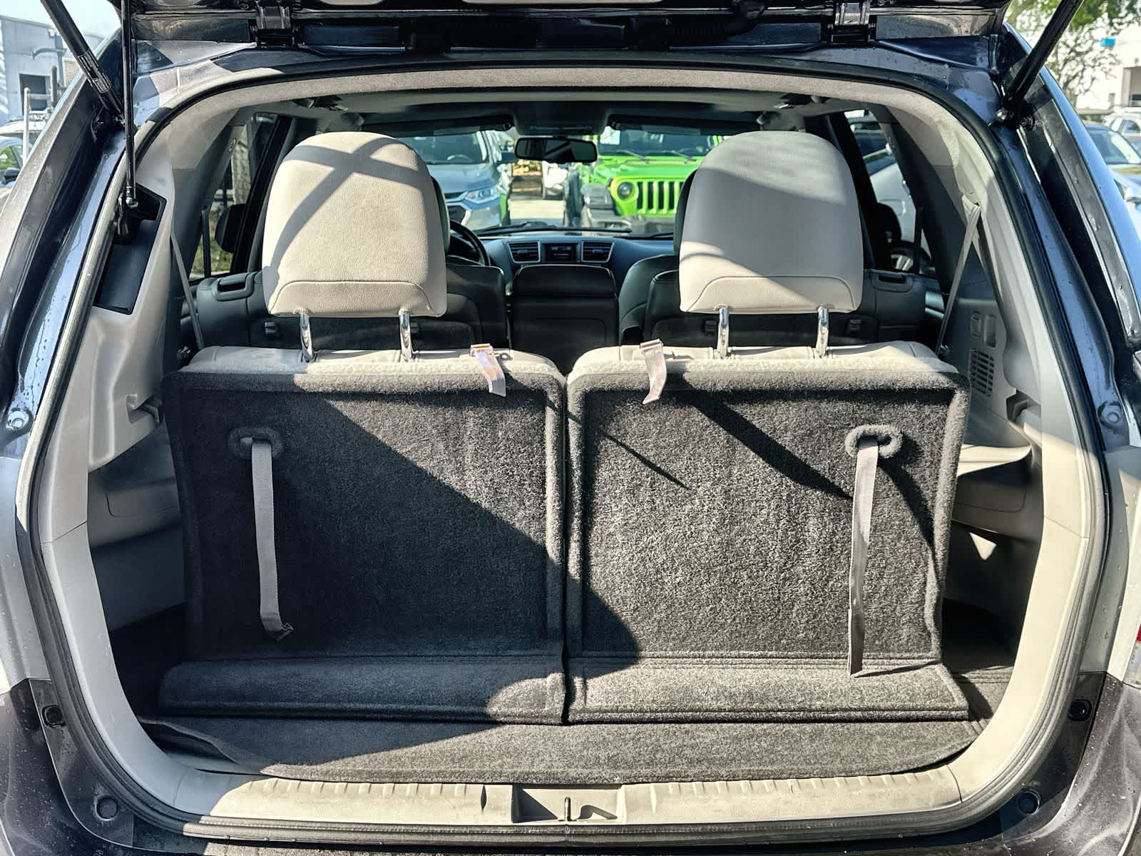 Thumbnail: 2013 Toyota Highlander - 17