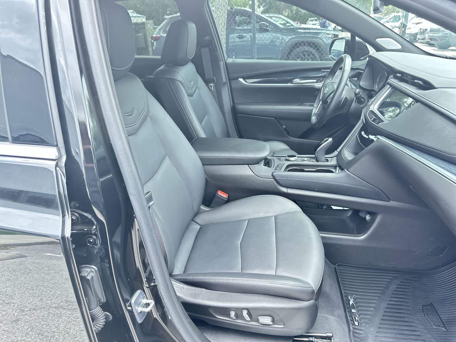 Thumbnail: 2024 Cadillac XT5 - 8