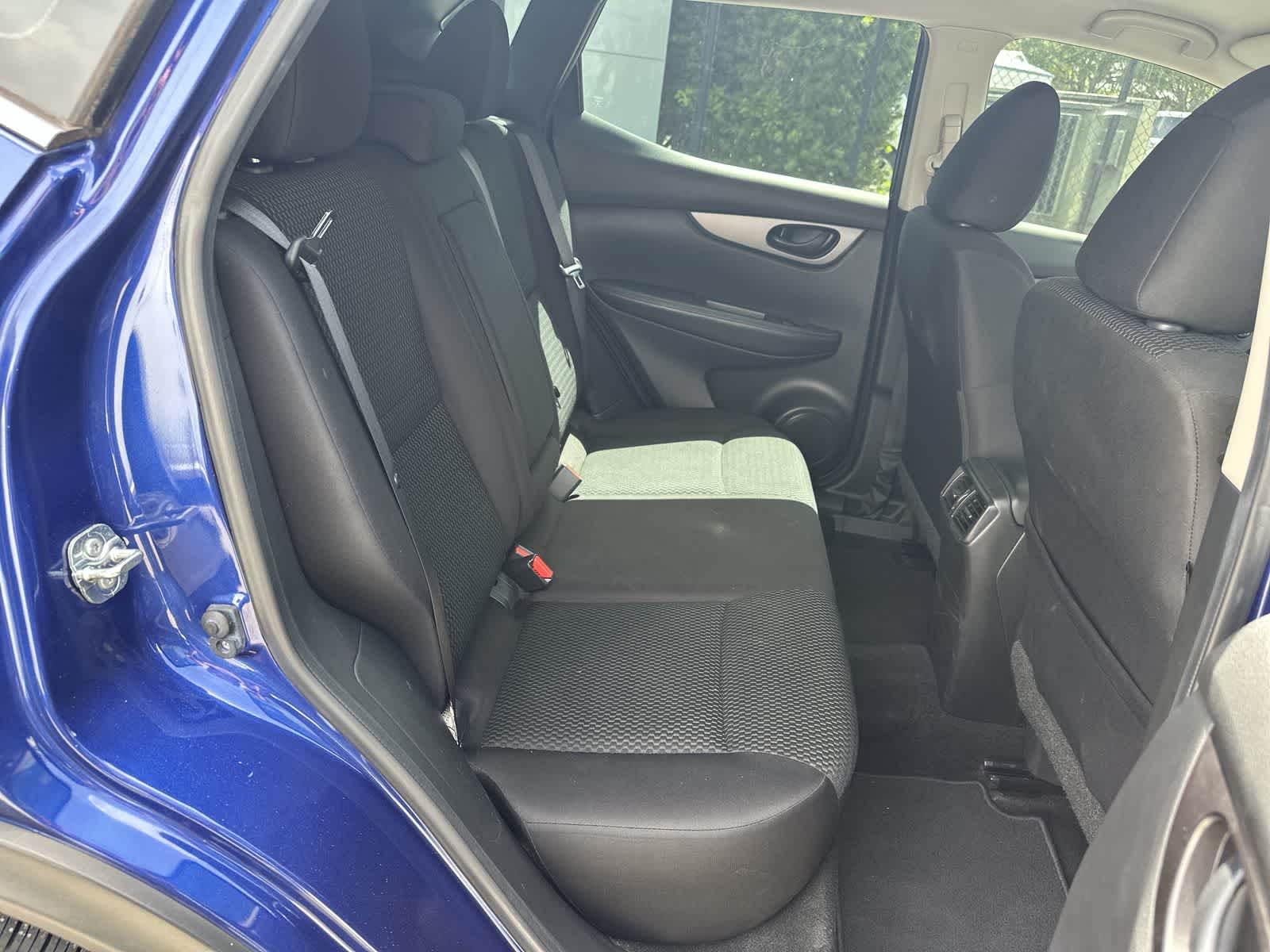 2019 Nissan Rogue Sport S 13