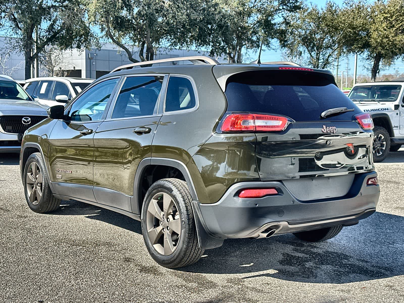 Thumbnail: 2016 Jeep Cherokee - 4