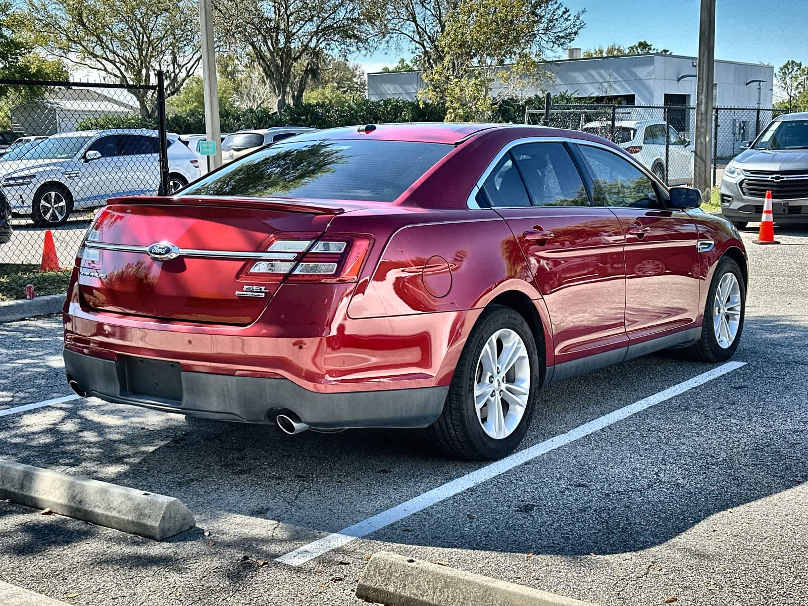 Thumbnail: 2015 Ford Taurus - 8