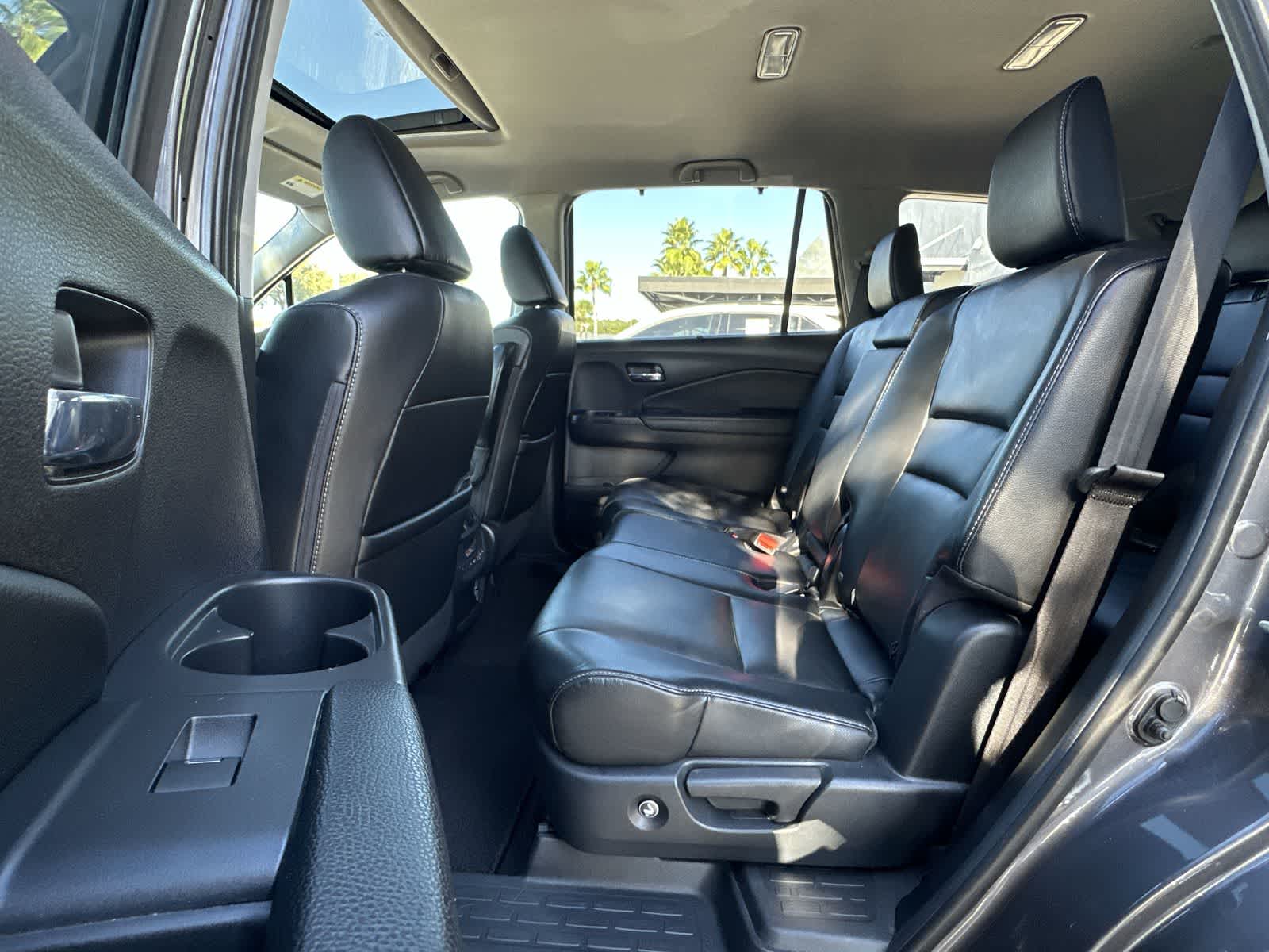 Thumbnail: 2019 Honda Pilot - 13