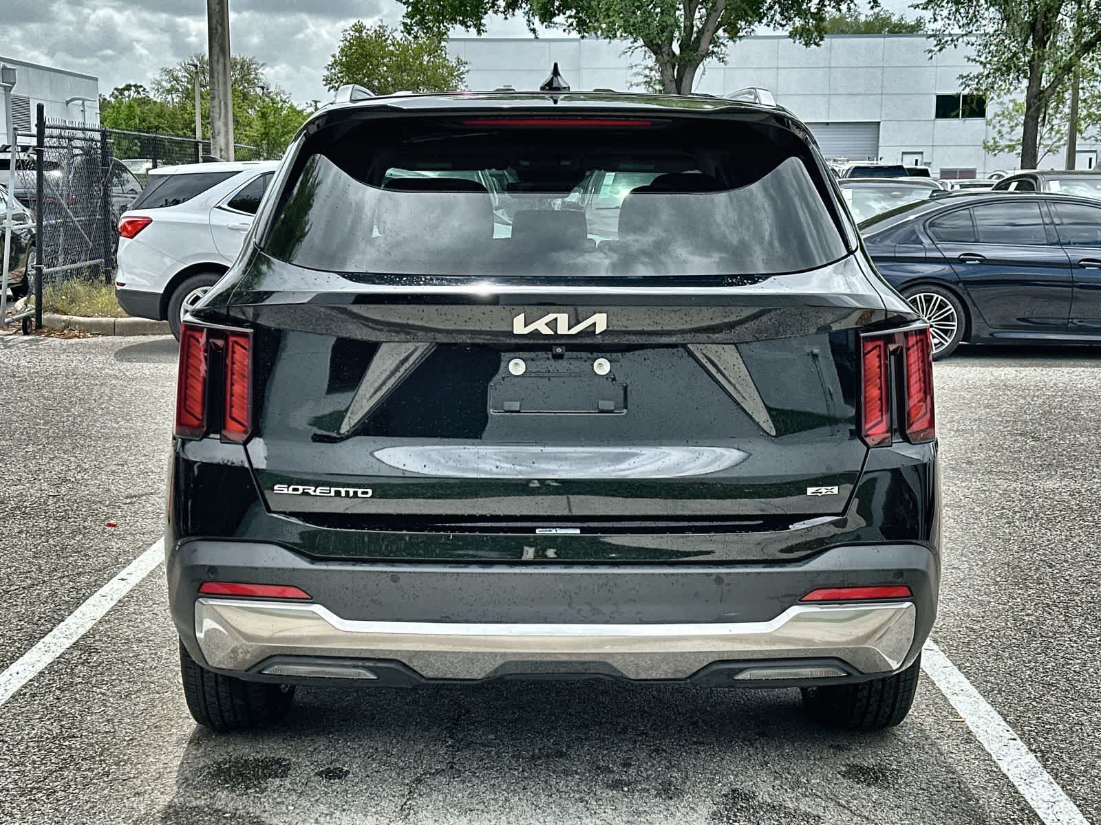 Thumbnail: 2024 Kia Sorento - 7