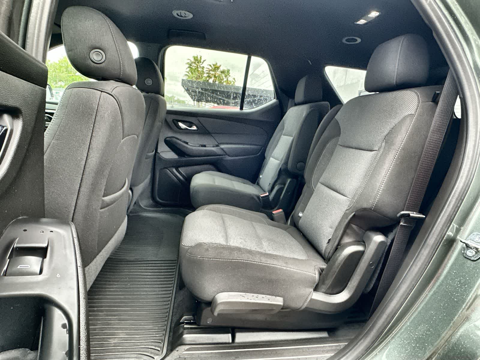 Thumbnail: 2023 Chevrolet Traverse - 4