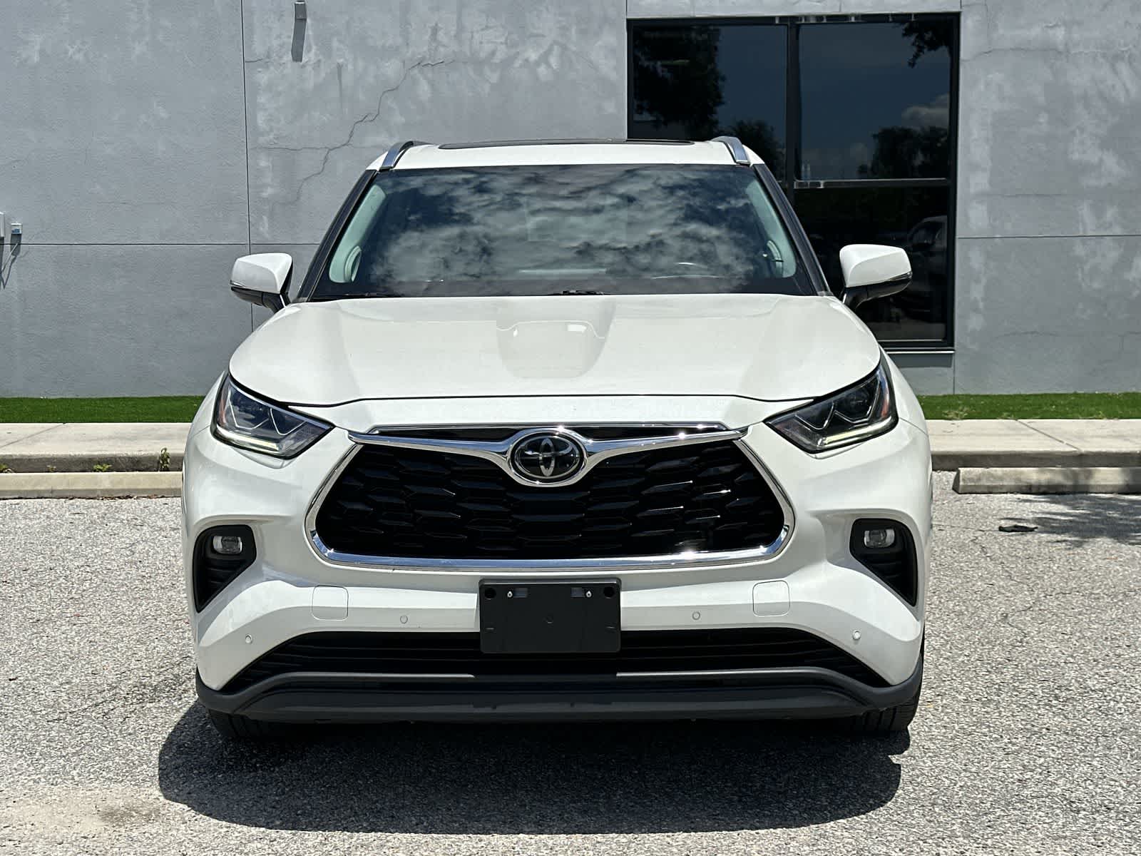 Thumbnail: 2021 Toyota Highlander - 6