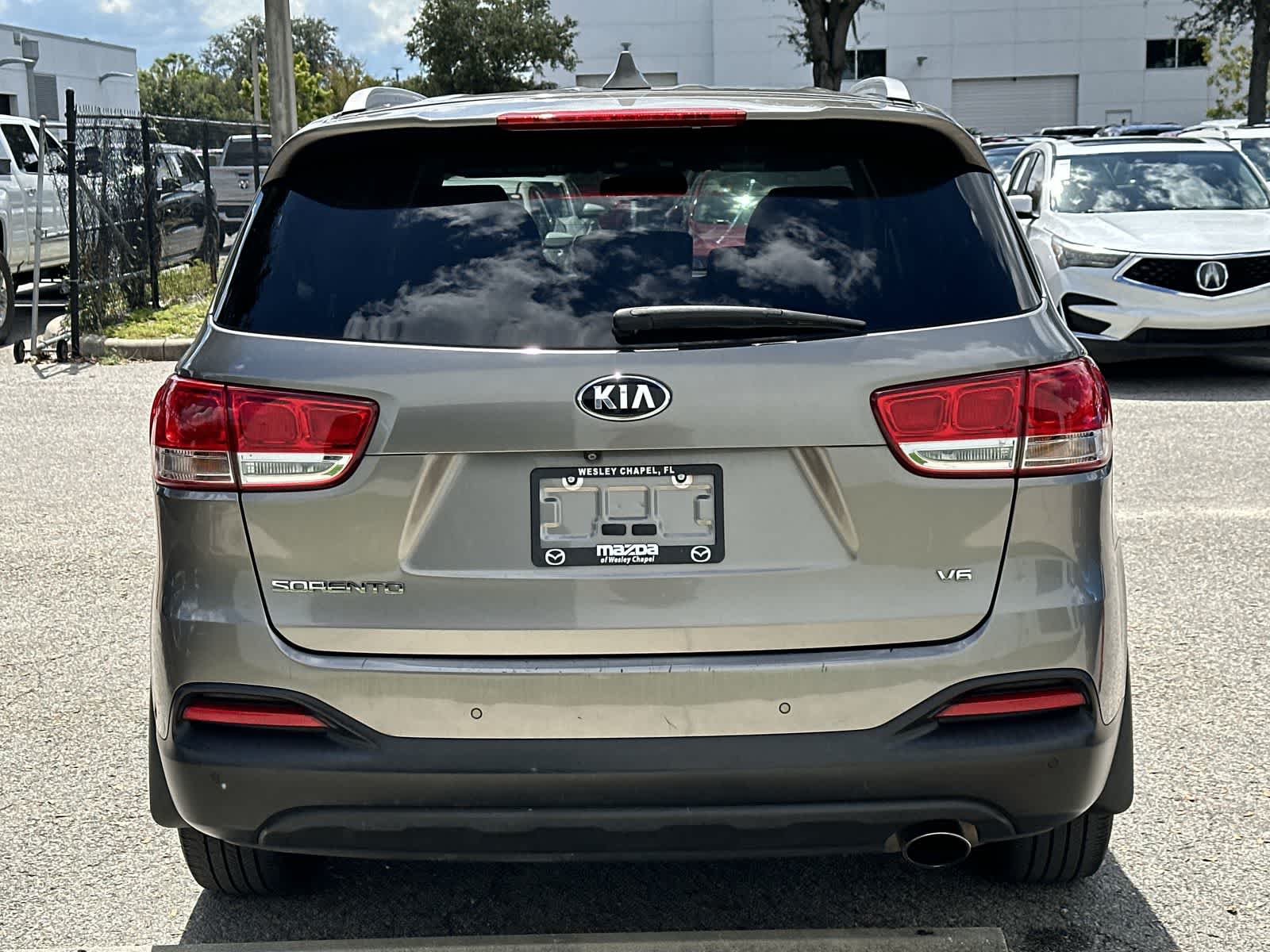 Thumbnail: 2018 Kia Sorento - 5