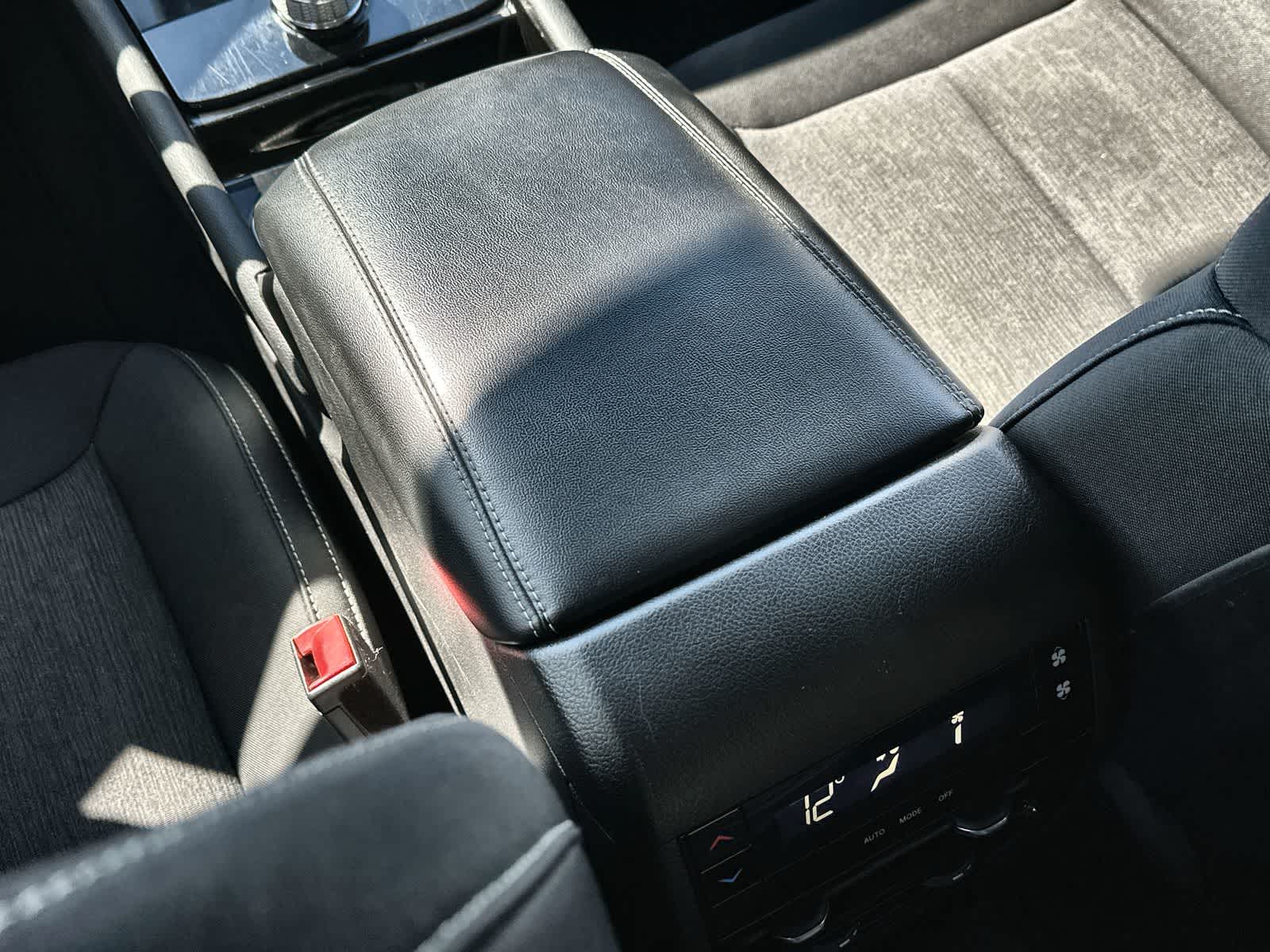 Thumbnail: 2022 Jeep Grand Cherokee L - 16